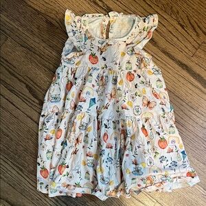 Sweetest Dress Ever!Full twirly skirt and soft.Size 4-5.Look @ pics to see print